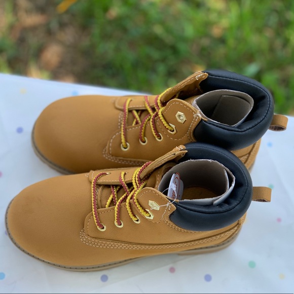 Boys' Wonder Nation Children’s Tucker Boots New - Picture 7 of 10